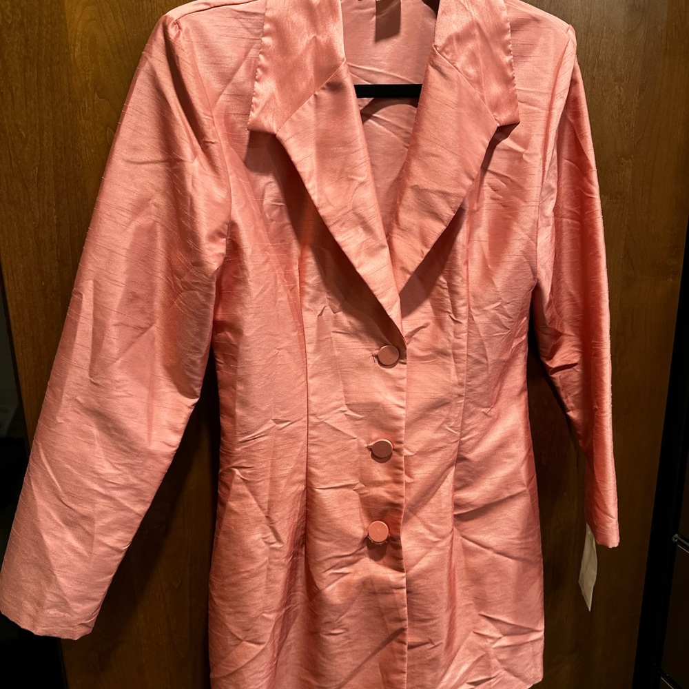VINTAGE 90’s Alyn Paige Coral Long Blazer